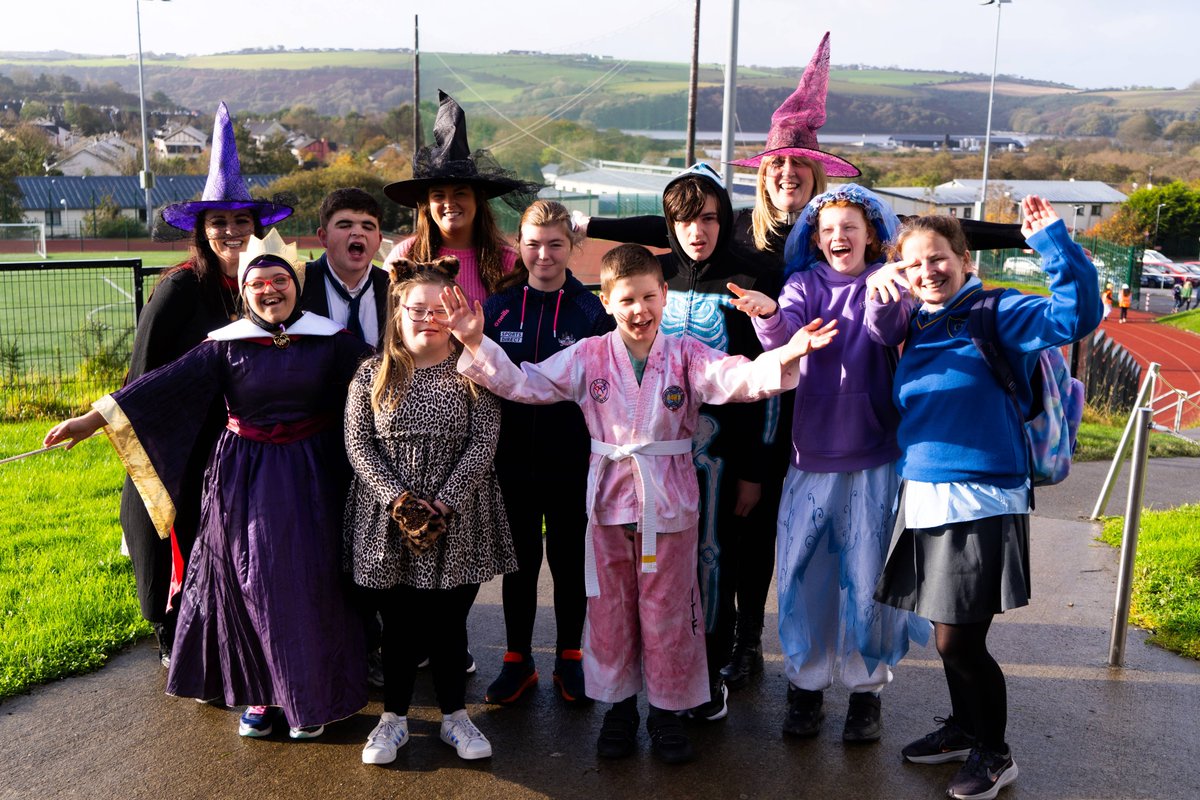 KinsaleComSch's tweet photo. On Oct 27th, KCS came together for a fancy dress charity walk!  Staff &amp; students had a fantastic day of fun, raising funds for incredible causes - @IrishCancerSoc @DownSyndromeIRL @marymountcork and #KYSS🙌Let's keep making a difference! Counting of funds raised continues! https://t.co/H5vK5Zju26