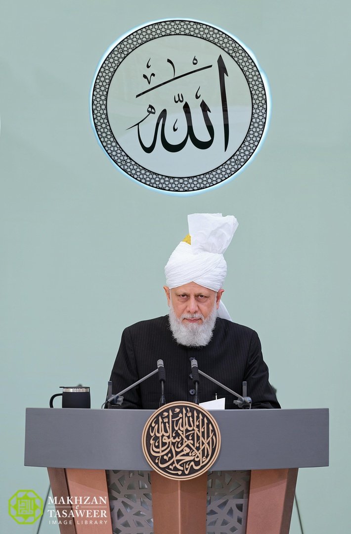 #VoicesforPeace "Continue to remember the Palestinians in your prayers; do not forget them" (Caliph of Messiah)