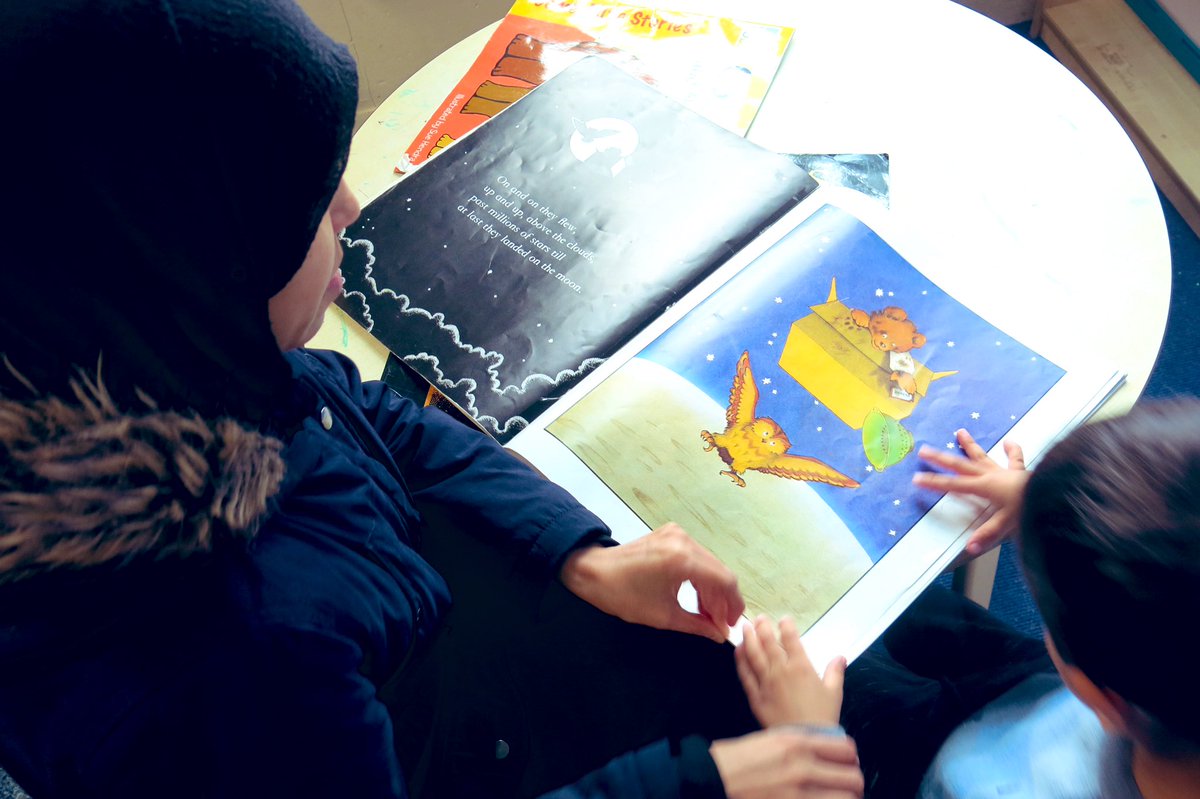 misssmythe_HT's tweet photo. We love story time especially when our parents come to join 💜📚 #ReadAchieveSucceed #EYFS #EY #EYReading https://t.co/P3mmgSCHXJ