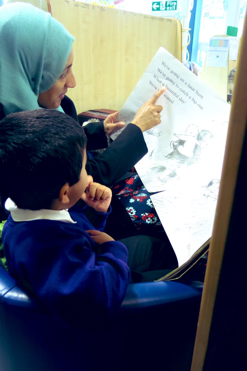 misssmythe_HT's tweet photo. We love story time especially when our parents come to join 💜📚 #ReadAchieveSucceed #EYFS #EY #EYReading https://t.co/P3mmgSCHXJ