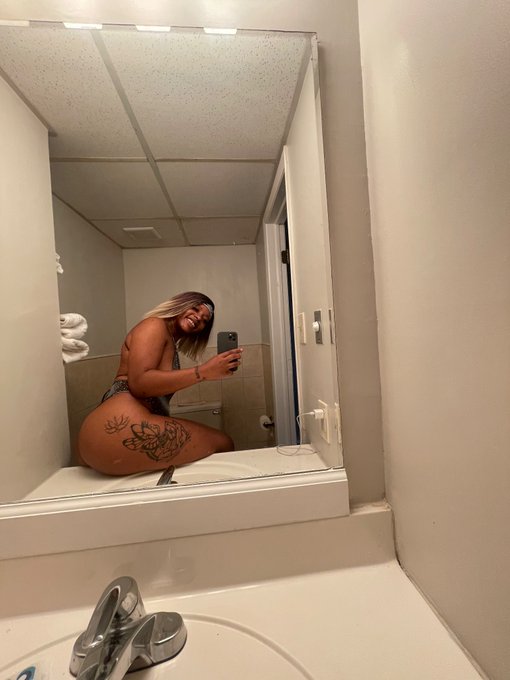 Come enjoy a Nut and have Fun w/ Me🤤😈💦  ✅Free Sub For A Month🌹 ✅Free Teasers🤤 ✅Daily Messages ‼️ ✅Daily<a href="/tag/onlyfans"class="tags"><span>#onlyfans</span></a><a href="/tag/onlyfanspromo"class="tags"><span>#onlyfanspromo</span></a>