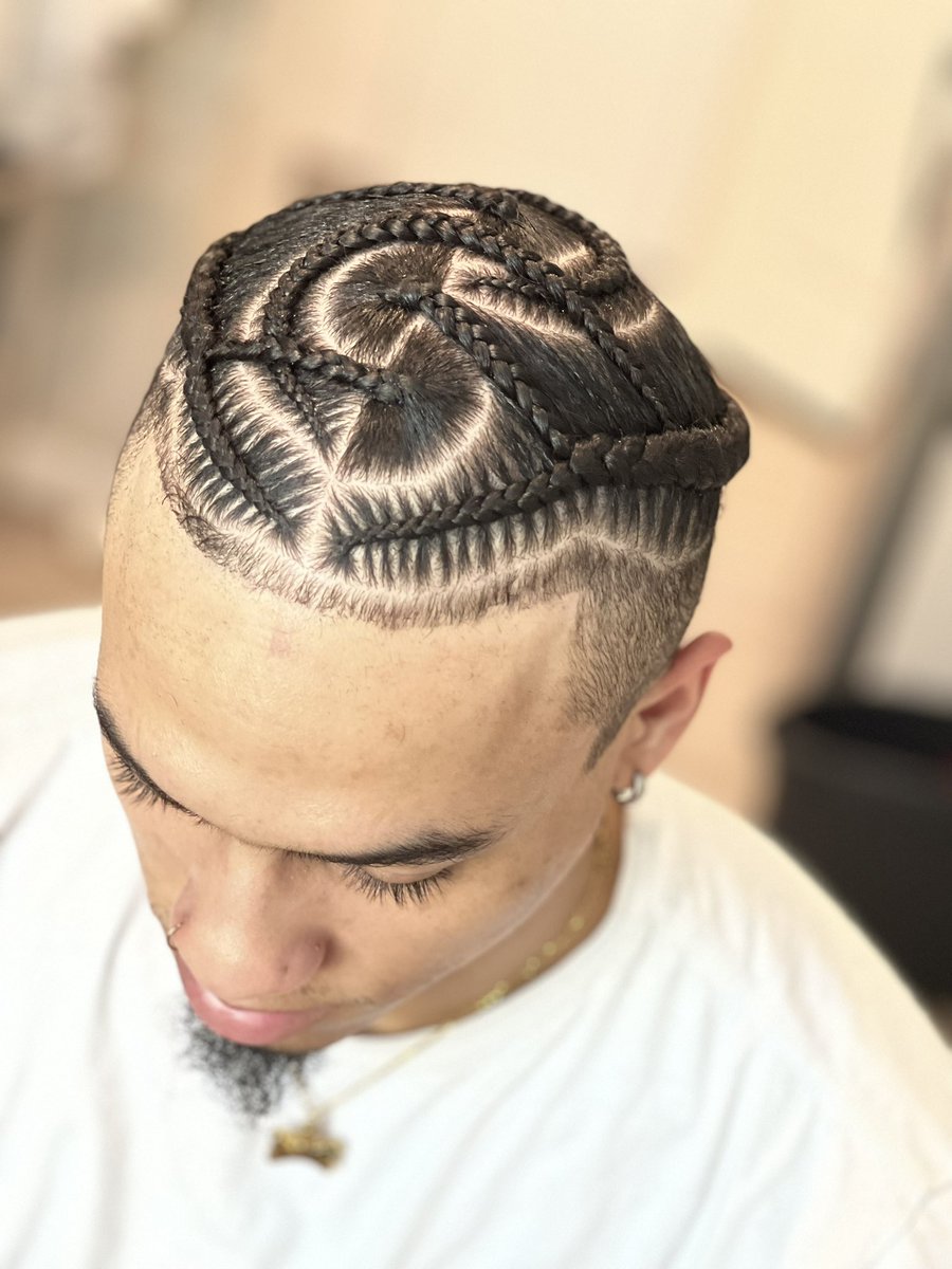 HendrixsGoddess's tweet photo. Have you booked me to braid your mans hair yet ??!! 🤔😏
📍 San Antonio 
IG: _hairbyskyee https://t.co/6fLCsLnABz