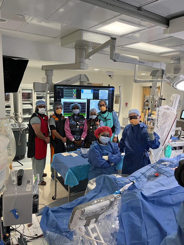 CyrusHadadiMD's tweet photo. Two of the 1st AVEIR DR implants in the world(!) today at @MedStarHealth @MedStarWHC! Amazing outcomes for our patients with CHB - AV synchrony with completely leadless @AbbottCardio AVEIR DR dual chamber pacemakers! #GameChanger #AVEIR https://t.co/3JbOa5evsA