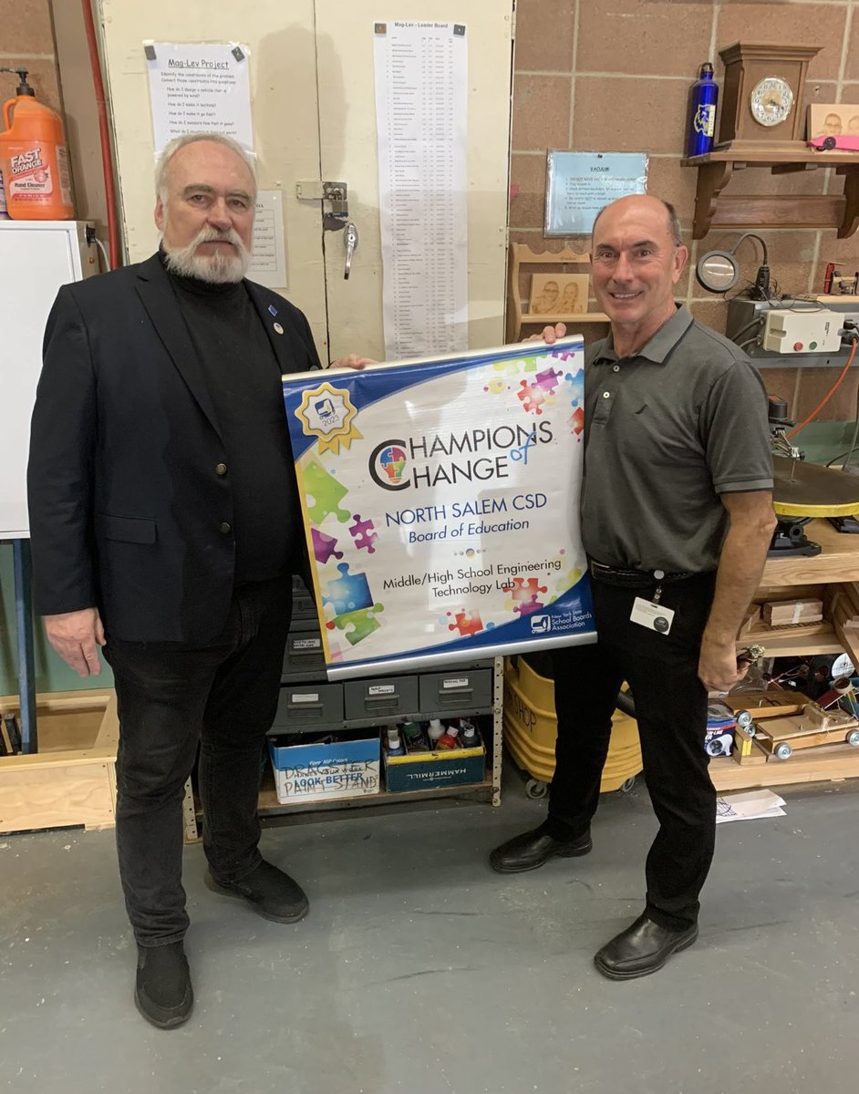 NS_Tigers's tweet photo. Congratulations to Mr. Hendrie and our Engineering and Technology Lab. Presented today with a Champions of Change Award from the NY State School Boards Association. #TigersTech https://t.co/DoIEQKqRh1
