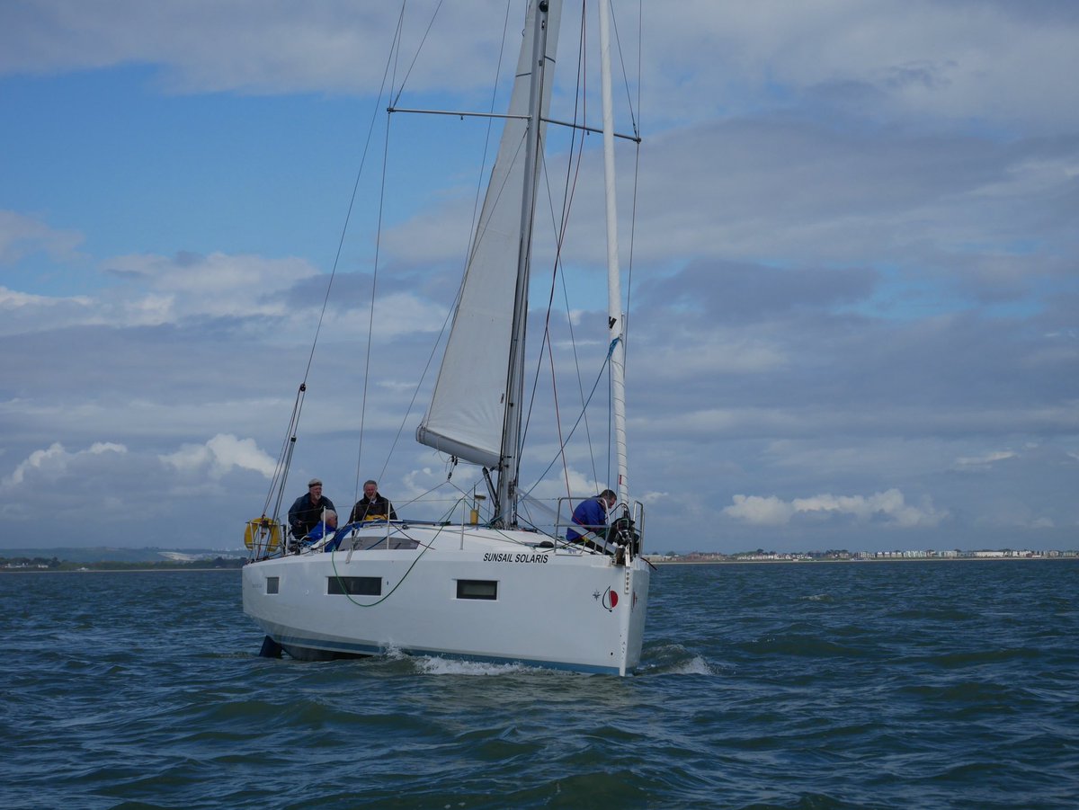 ukfiresailing's tweet photo. Whose Excited for #ukfsc2024 ! β΅οΈ
Kicking off on April 29th with the opening ceremony at Cowes Corinthian Yacht Club! Followed by 4 Races on Tuesday and Wednesday! Ending with our Gala Night and Prize Giving Cowes Yacht Haven! And finally on Thursday our Passage Race back #ukfsc https://t.co/MwQgP2WIhv