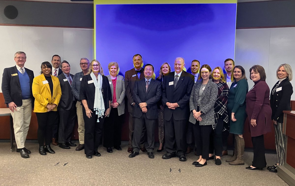 Last week, #Mizzou welcomed members of the Alliance of Missouri Community Foundations at a gathering at the Reynolds Alumni Center. 

President Choi attended and thanked the Alliance for its commitment to service. Read more in his blog: brnw.ch/21wEcEr