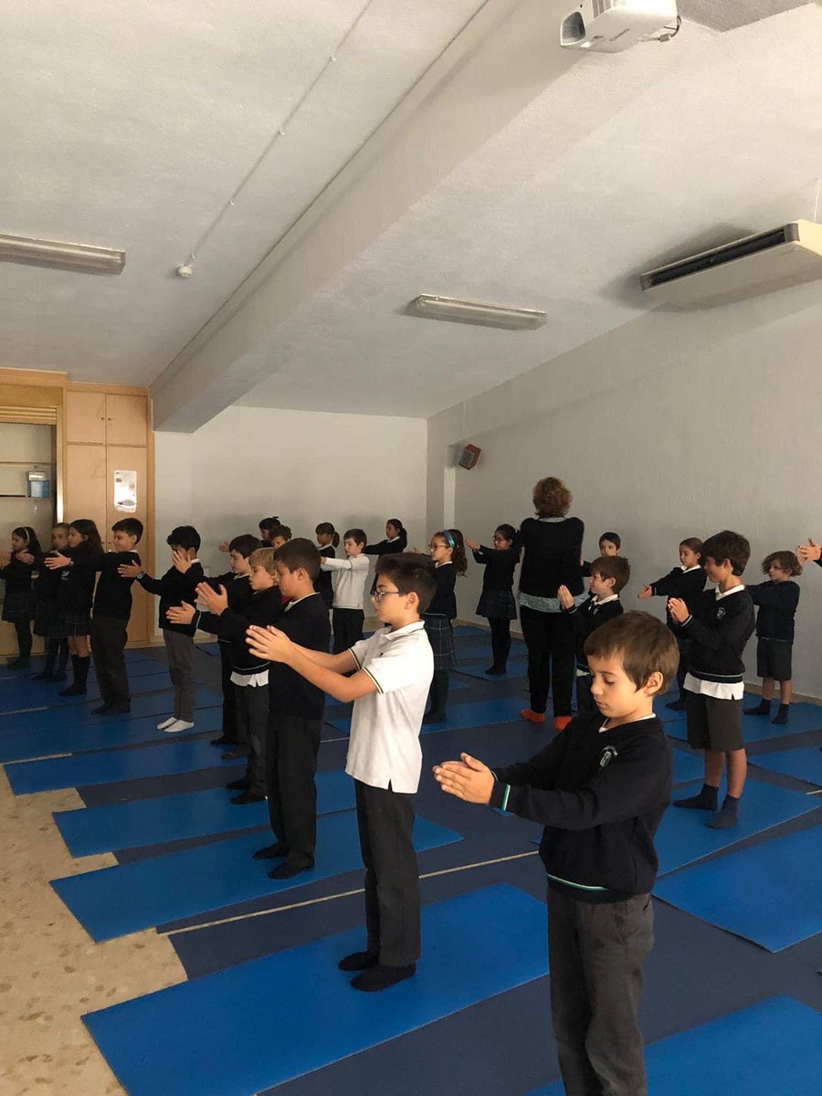 comontpellier's tweet photo. El proyecto de interioridad de infantil a bachillerato nos ayuda a encontrarnos, a descubrirnos y poder gestionar nuestra emociones
Cuánto nos gustan las danzas!!
Y qué calma nos dan!!
#interioridad
#nosconocemos
#NosCuidamos
#wearemontpe
@comontpellier @FEFMONT_ https://t.co/2gDIdh034n