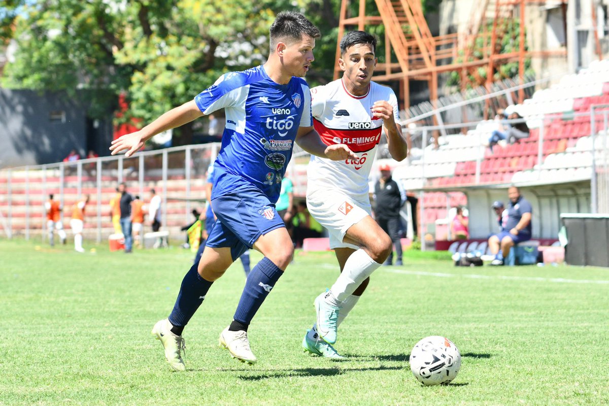 APFPrimeraB2023 💙💚⚽️
📆 Fecha 3️⃣4️⃣ (última)
#RiverPlate ⚪️🔴⚪️ 0️⃣
#BenjamínAceval 🔴⚪️🔴 5️⃣
PH: 📸 <a href="/APFPrimeraB/">APF Primera División B</a>