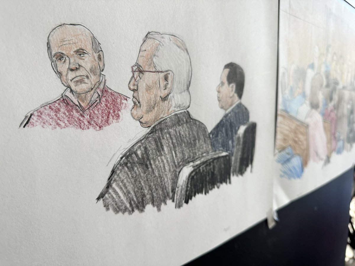 Jorge_Telemundo's tweet photo. Comienza el juicio federal para uno de los ex servidores públicos de Chicago considerado de los más poderosos #EdBurke.  Burke enfrenta 14 cargos incluyendo corrupción, extorsion y soborno. @TelemundoNews @TelemundoCHI https://t.co/GvrsNxBNef