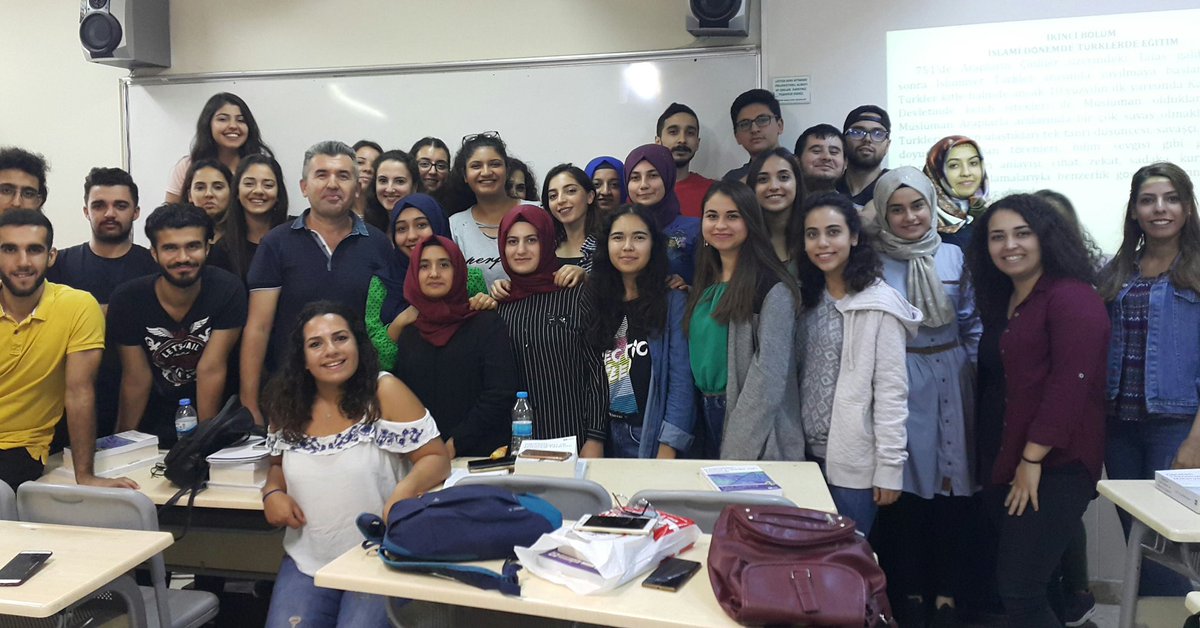 Söz verdiniz, gereğini yapın lütfen! Binlerce öğretmenimizin ülkeye olan inancına ve yaşama sevincine zarar vermeyin! 
 #MülakatOyKaybıdır