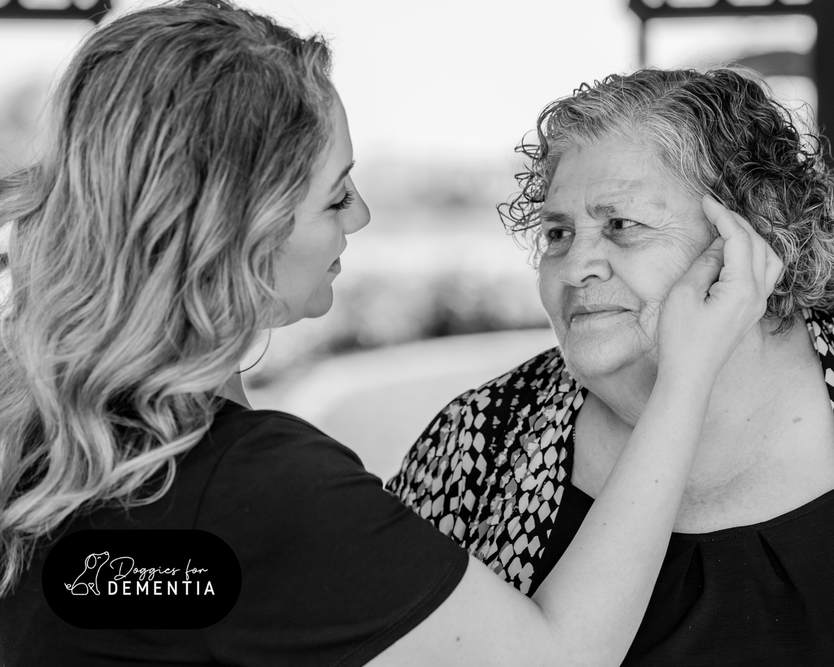 📸 Emotions captured in photographs have the power to heal, connect, and inspire. Let's create lasting memories for families, weaving a tapestry of love. 💜 
Huge THANKS to @Kealinbransonphotography one of our board members and volunteer photographer! doggiesfordementia.org