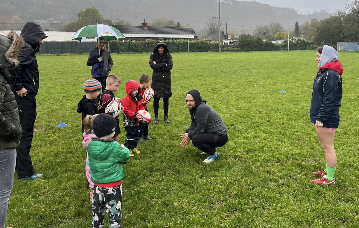 playondevelop's tweet photo. The rain didn’t dampen our @TaffsWellRFC Supertots spirit. Great fun practicing catching , passing and tagging skills . The group continues to grow
😊
If you have a little one aged 3-6 years , come along and join the fun
Register at https://t.co/dto447o5ea 
@EdArmst50663968 https://t.co/OZzeLP2nM1