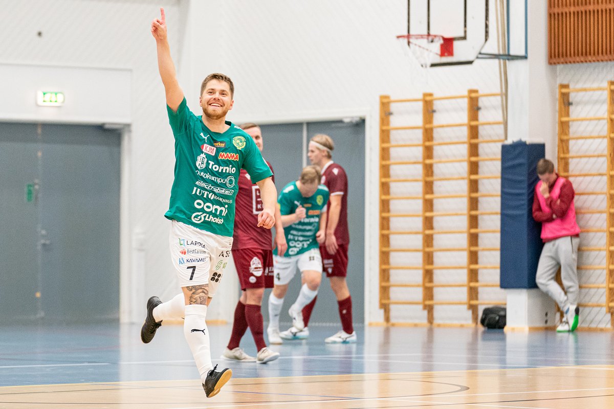 Miesten Futsal-Liigassa nähtiin viikonloppuna iso liuta kotivoittoja ja pari yllättävääkin lopputulosta! 😮

Iltalukemista – joskaan ei unettavaa sellaista –  löytyy Palloliiton nettisivuilta ➡️ palloliitto.fi/ajankohtaista/…!

#FutsalFi

📷: Tuukka Nyström, Kirsi Nummela, Ari Vuorela