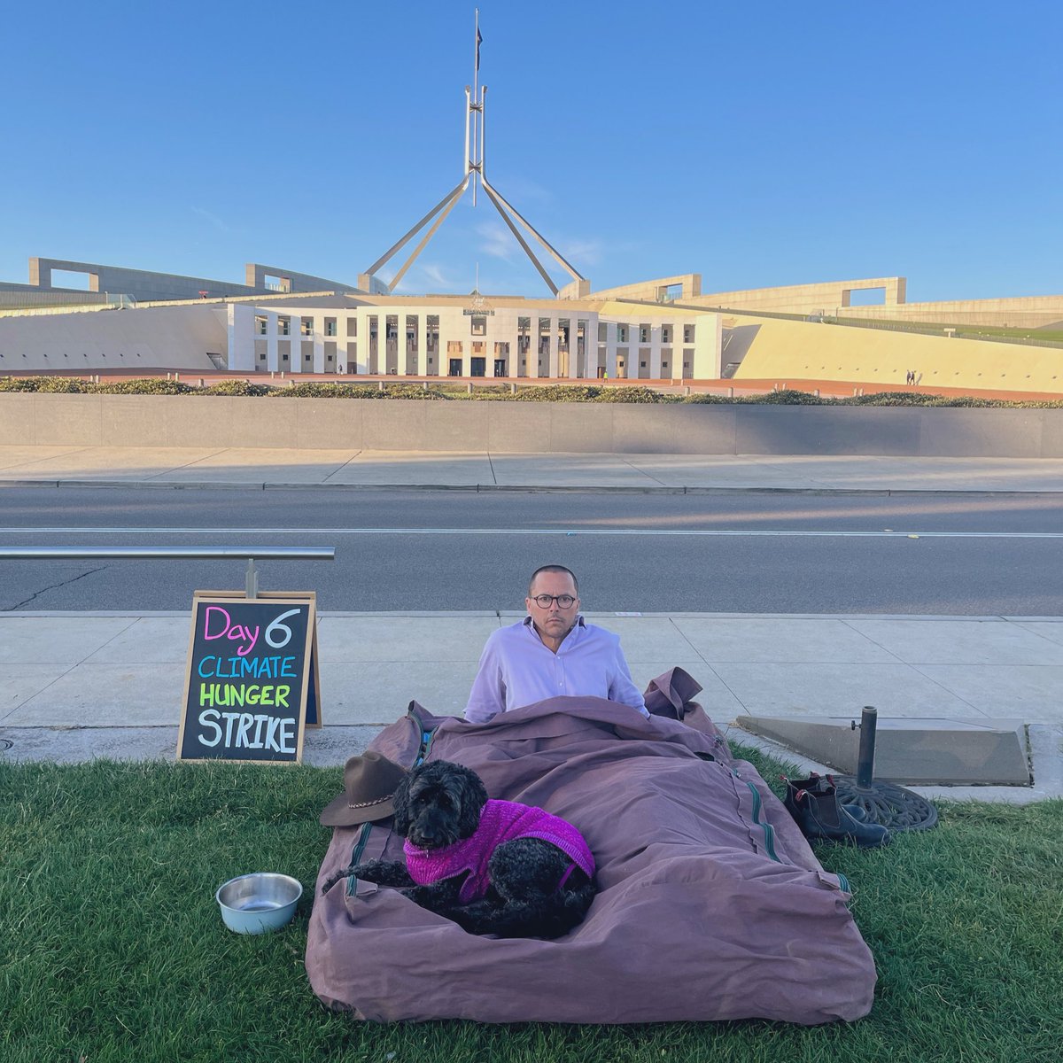 It’s Day 6 of my #ClimateHungerStrike with only 23 Days to #COP28. I’ve lost 4.5kg. At this rate I’ll have lost 25kg by then. So I’ve brought my swag in and bunkered down. I’m doing this for our kids and country. Please sign &amp; share my petition.👇🏽
lyrebirddreaming.com/climatehungers…