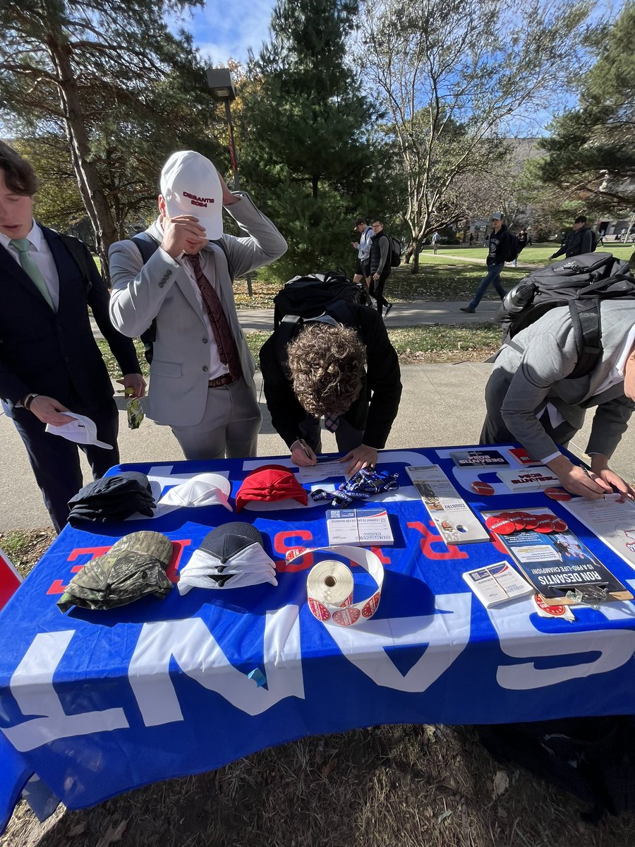 studentdesantis's tweet photo. Iowa Caucus Carding ๐๏ธ https://t.co/r1jg6oXgXp