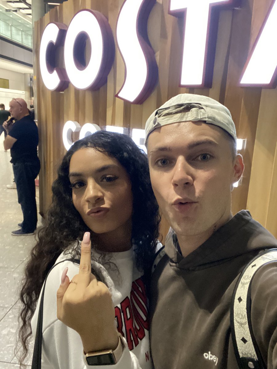 patrícia 🖤 tweet media