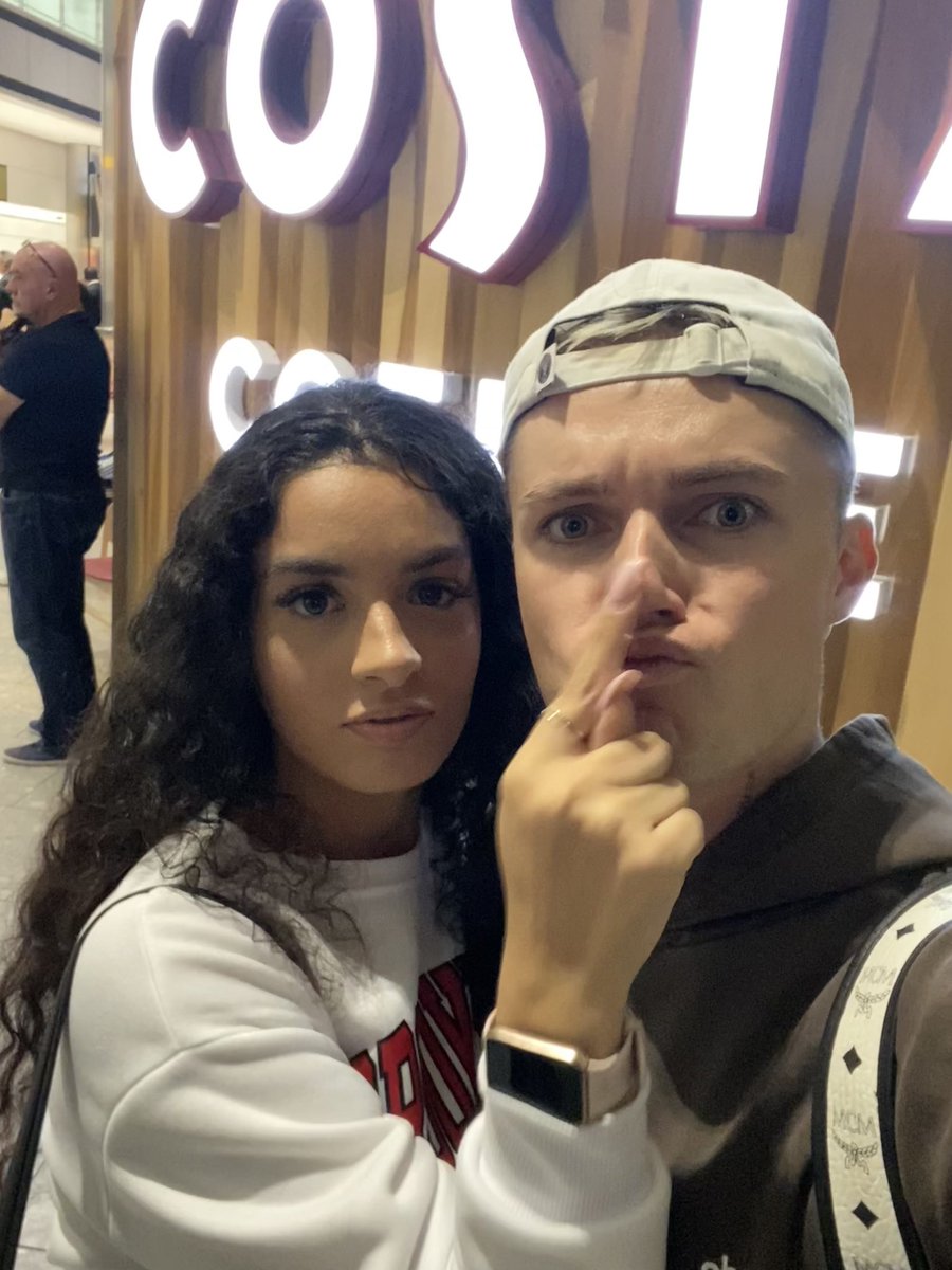 patrícia 🖤 tweet media