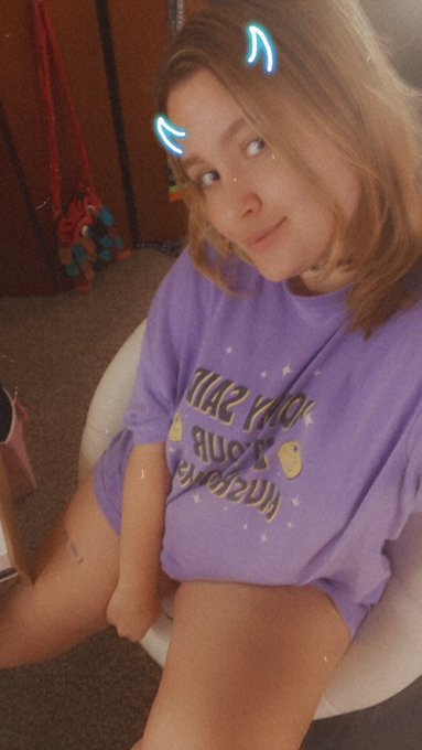 Come watch me on myfreecams https://t.co/DURLHaofBL<a href="/tag/mvsales"class="tags"><span>#mvsales</span></a>