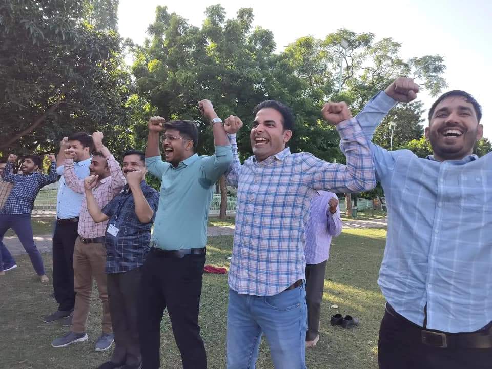 Transformers1_8's tweet photo. Let's Make Every Moment Festive🌟

Our life skills and motivational sessions are a constant source of fun, cheer, and togetherness. 💫💫

 Join us and let the festive spirit lift your soul! ✨✨🎉

 #FestiveVibes #BoostYourSpirits #FestiveTimes #LifeSkills #MotivationalSessions https://t.co/yp5ygFTqNx
