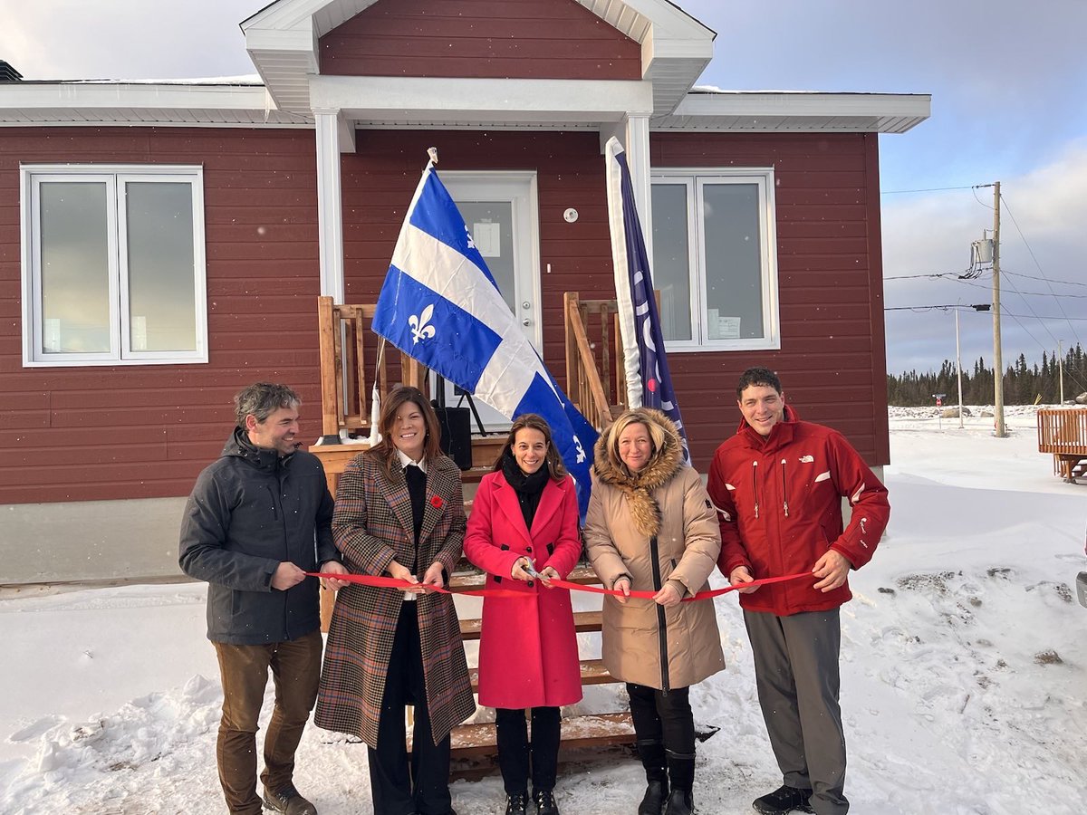benedictetl's tweet photo. 🏡En moins d’un an, un projet de logements abordables, à Fermont, a levé de terre grâce au Programme habitation abordable Québec! 20 unités sont disponibles et 20 autres le seront prochainement! Une belle réussite 🙌 #CôteNord #polqc
 @CJKateri @FEDuranceauCAQ @MaiteVezina https://t.co/XlCUT2DhbO