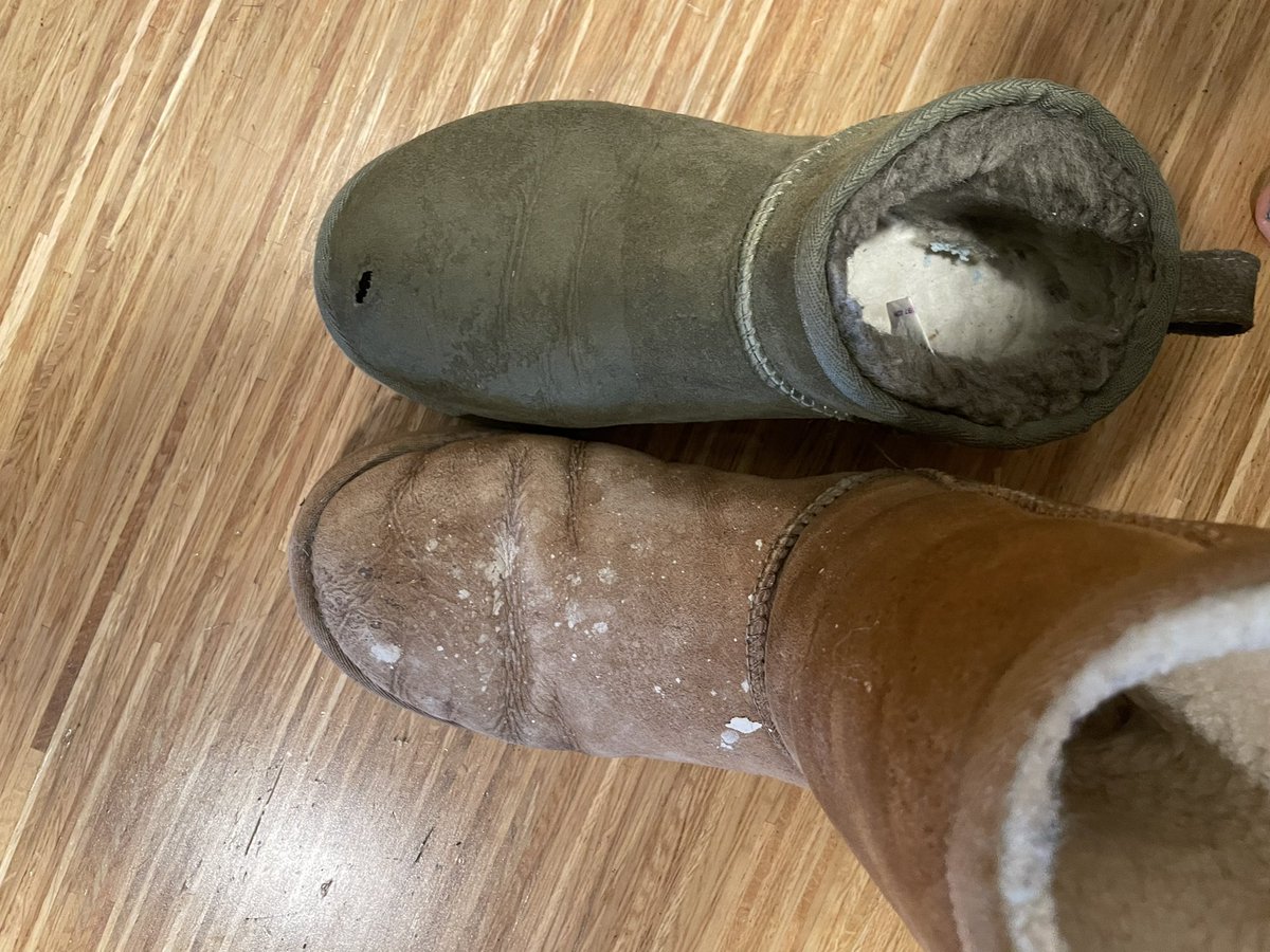 Caseyyu21's tweet photo. Hey @UGG, the price of the boots go up, however the quality is going the opposite direction. The below picture shows a Ugg lasted 10 years vs. a new Ugg only lasted 1 winter! Your support mentioning your warranty doesn’t cover the ripped cost because it’s 1 day over the policy https://t.co/g3qH7haHD2