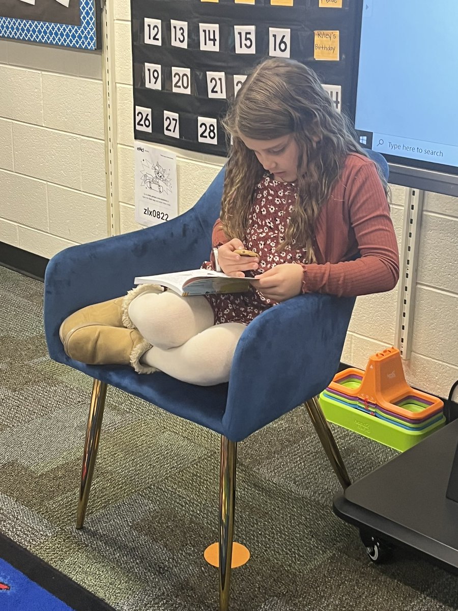 HH2ndG's tweet photo. Ivy read to us from Ivy &amp; Bean https://t.co/Ojc00c6Js7