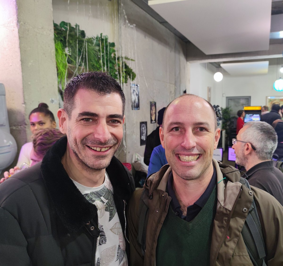 Max_Metis's tweet photo. Soirée #mining chez les #GGcrypto
@jeanjeanbricole @CoinMineur @MiningTk @makertronicYT https://t.co/VTA0jTPWCi