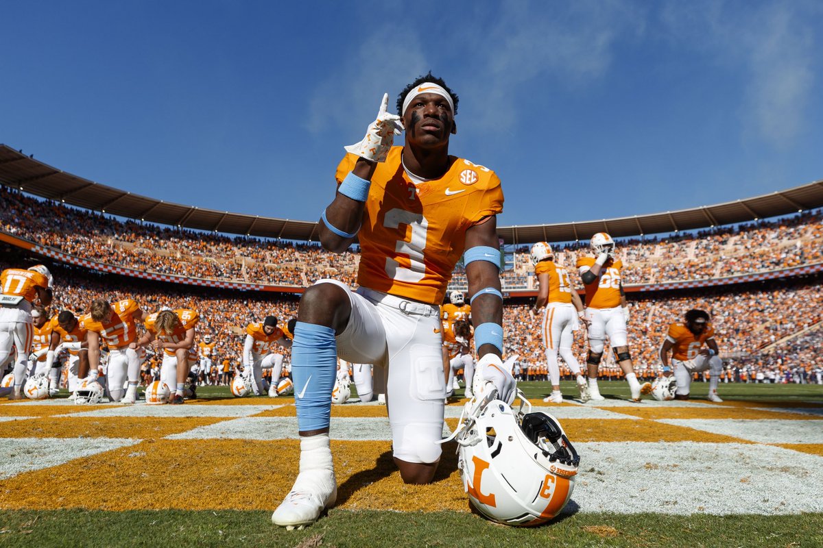 Vol_Football's tweet photo. that Summitt blue >> 🥶🔥 https://t.co/l83EOQ5qfL