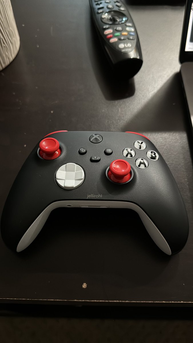 jelli_rohl's tweet image. That #XboxDesignLabs coming in clutch.