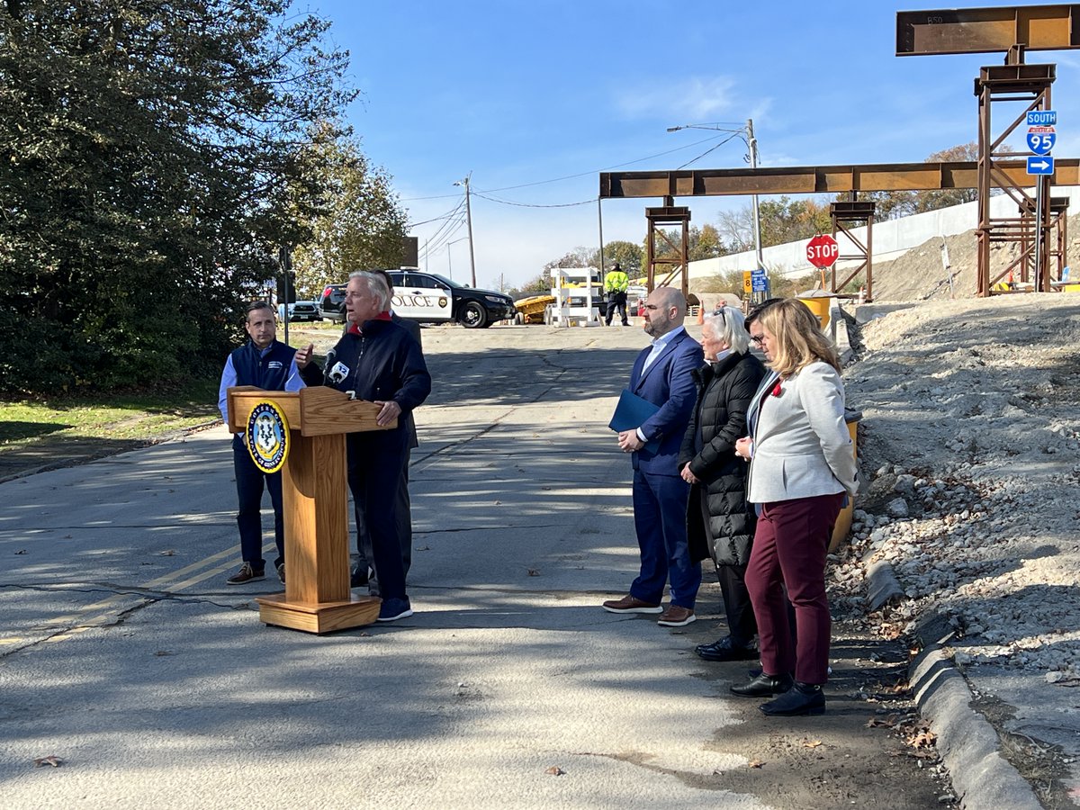 CTDOTOfficial's tweet photo. #CTDOT joined @GovNedLamont and other guests this morning in #Westport to highlight the successful bridge replacement on I-95 near Exit 17. The bridges were replaced swiftly over the course of two weekends using Accelerated Bridge Construction techniques. (1/2) https://t.co/EtFbMKi8Xh
