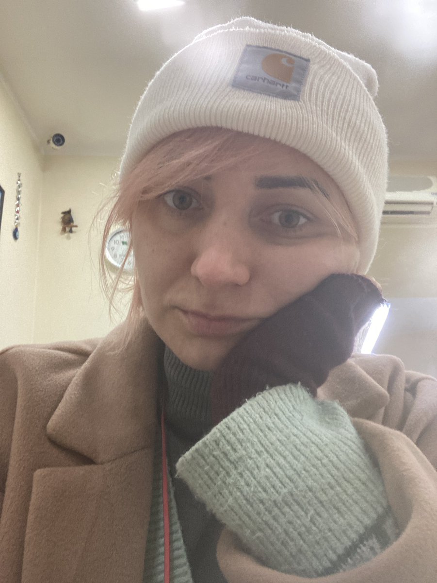 mianimaaa's tweet photo. Заходжу в твітер так рідко, шо поки дійде, шо тре шукати чорний ікс, а не блакитну пташку, забуваю, шо я взагалі шукала в тому телефоні https://t.co/oaDF2hDjI8