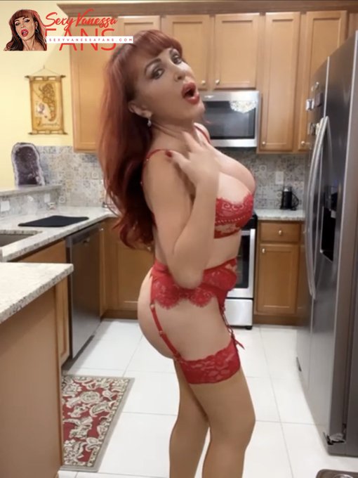 Ever had fun in the kitchen?  https://t.co/5KUXhvky5p https://t.co/ahkGlJhW5M