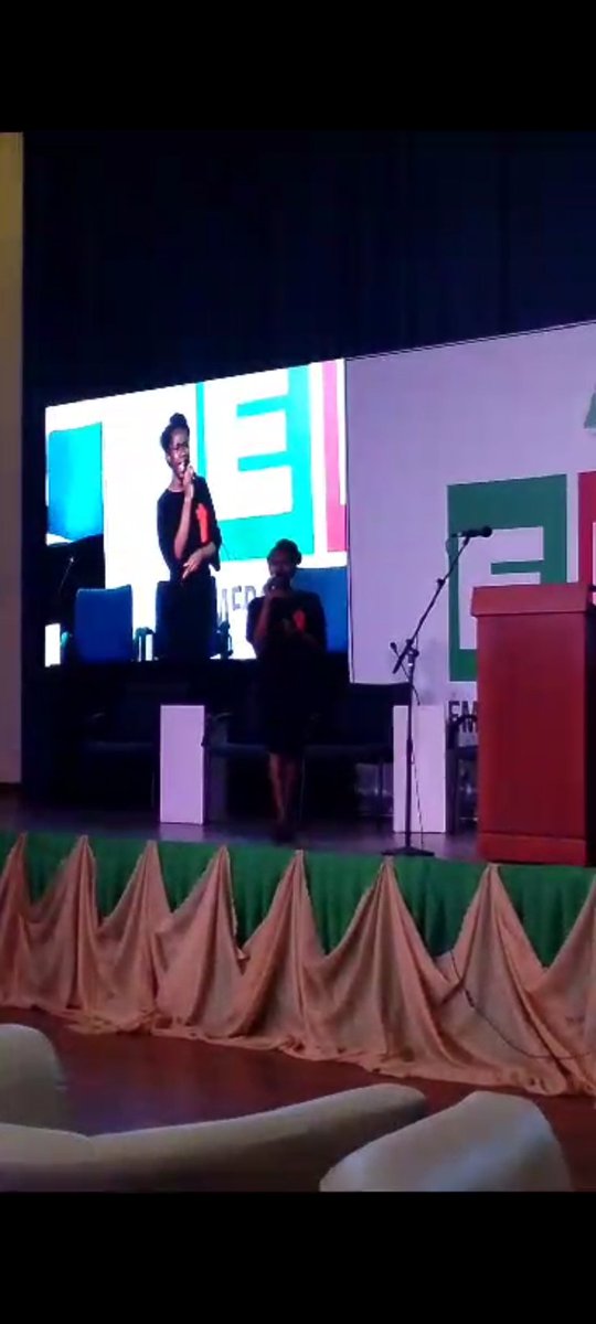 janetisglobal's tweet image. I performed spoken word poetry at Shehu Musa Yar'Adua Centre! 📣 I am grateful for the applause and compliments from the incredible audience.
😃
#adeyemojesutofunmijanet
#DLConversations 
#PoetryPerformance 
#MosesBliss 
#1USD