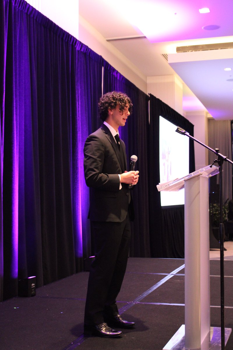 EpilepsyReach's tweet photo. Our Epilepsy Reach For Excellence Gala &amp; Auction was a huge success! A huge thank you goes out to our sponsors, donors, &amp; everyone who came out and showed their support! Your efforts will go a long way to help those affected by epilepsy &amp; seizure disorders #epilepsyawarenessmonth https://t.co/SmUkCBmiWt