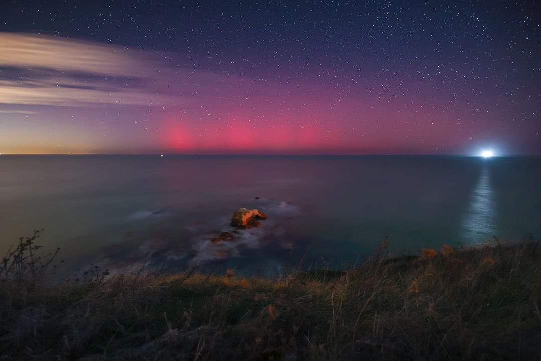 elysusy1's tweet photo. #auroraboreale #puntaderci 😯😍 https://t.co/ctn3Wc3OhE