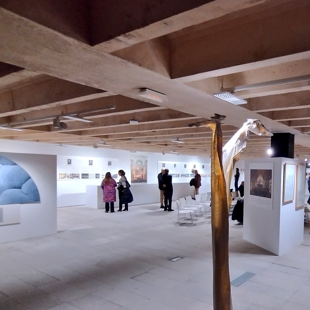 CongregacionArq's tweet photo. La organización de arquitectos más antigua del mundo merecía contar su historia, que es la de la profesión.
Así que ya tenemos exposición en @COAMadrid para que nos conozcas.
@CSCAE https://t.co/Lrl7Y3Sr9k