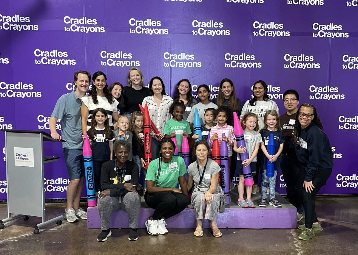 baldwinschool's tweet photo. A few of our grade 1 girls and their parents recently spent some time at Cradles Crayons with our Upper school C2C Members! Thank you for the work you are doing! 💙 #givingback #serviceprojects #cradlestocrayons #workingtogether #community #baldwingirls https://t.co/oEk3e7ryGf