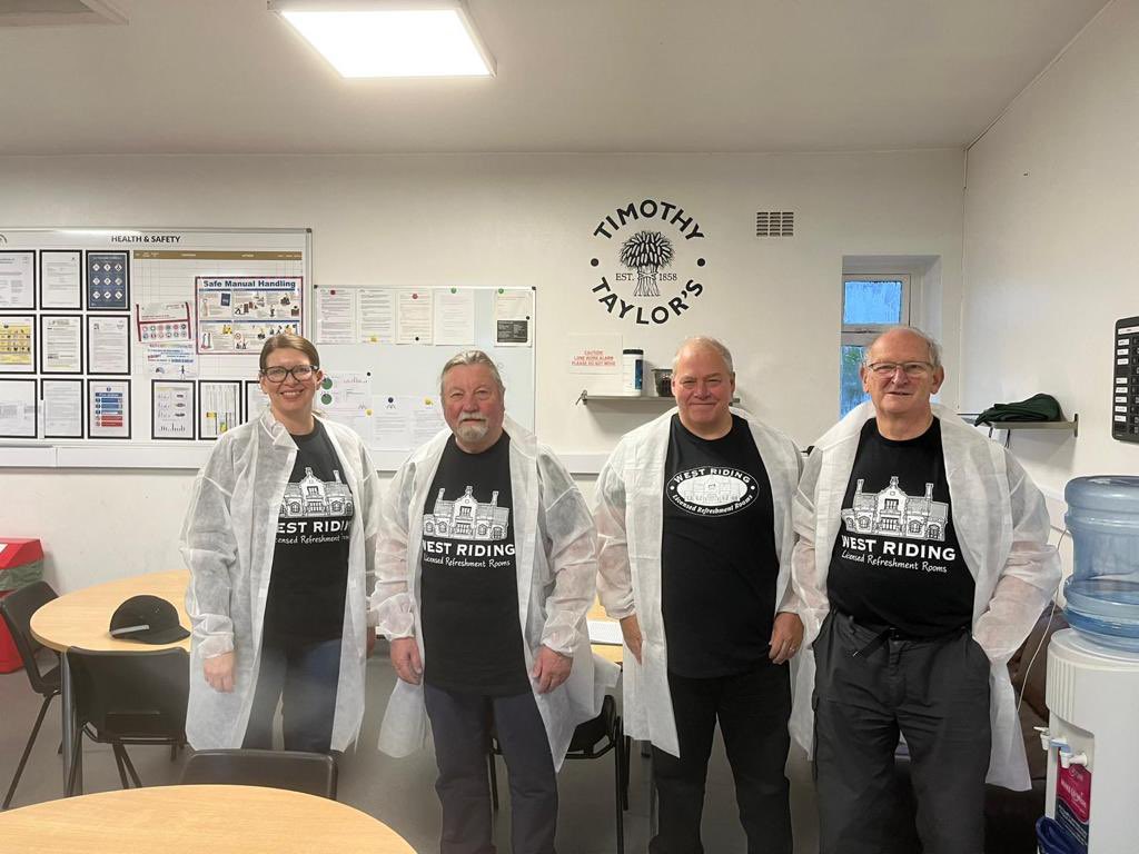WestRidingLRR's tweet photo. 9 weeks to go until the #Westturns30
Here we have Fieldy’s friends brewing a beer for our 30th at Timothy Taylor's Brewery today!
#westriding #dewsbury #trainstationpub #celebrating30years #9weekstogo #cask #brewday #excited https://t.co/nvKBrzqM89