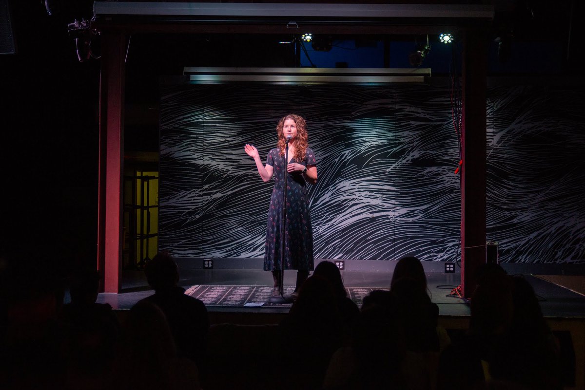 🧂 Tuesday, November 11 at 7:00pm, the Salt Institute for Documentary Studies (@the_salt_institute) presents a night of live storytelling at SPACE! loom.ly/j-1XmRY

📸: Annabelle Collette '22