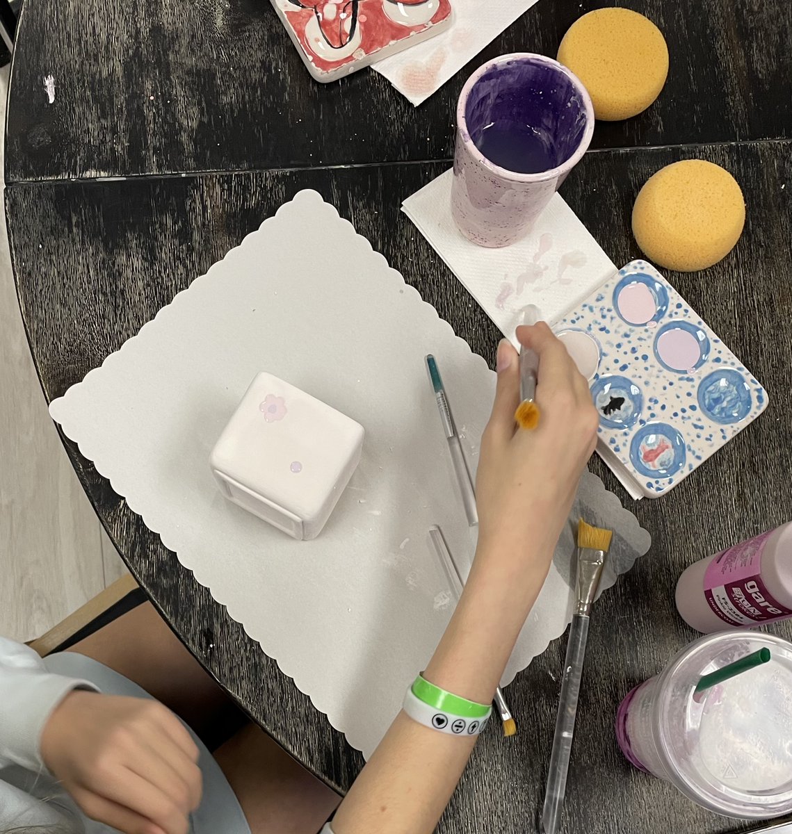 valerieshousefl's tweet photo. Here's a sneak peek of some of the handpainted creations for our upcoming Valerie's House Party on November 10!
It's not too late to get your tickets for this special event: https://t.co/VcprdnD4UE
---
#ValeriesHouse #Grief #Art #Heal https://t.co/DgG4Kuwqvb