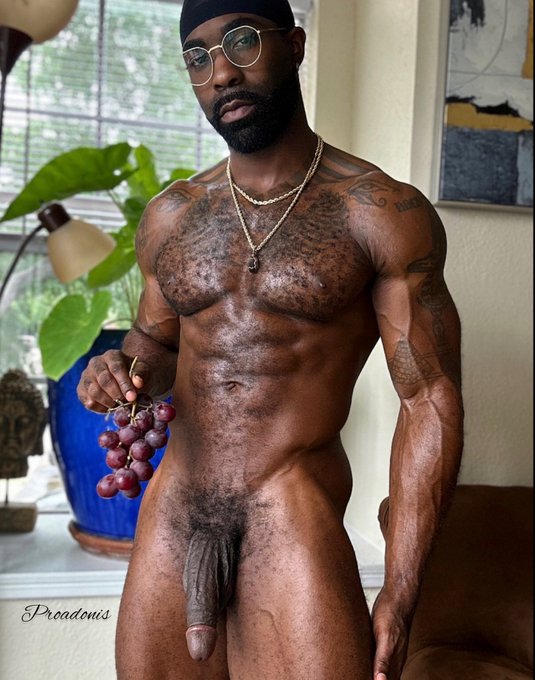 Grapes of Lust 🍇 https://t.co/1ZLi9CeYBI