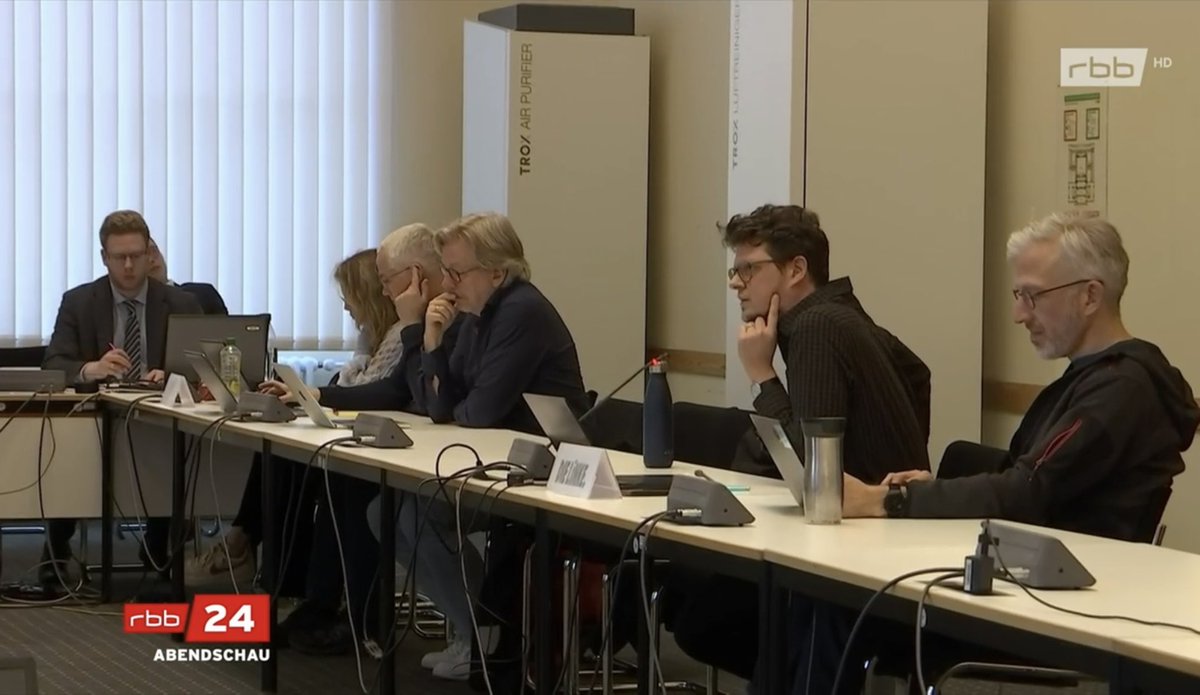 T h o r e tweet media