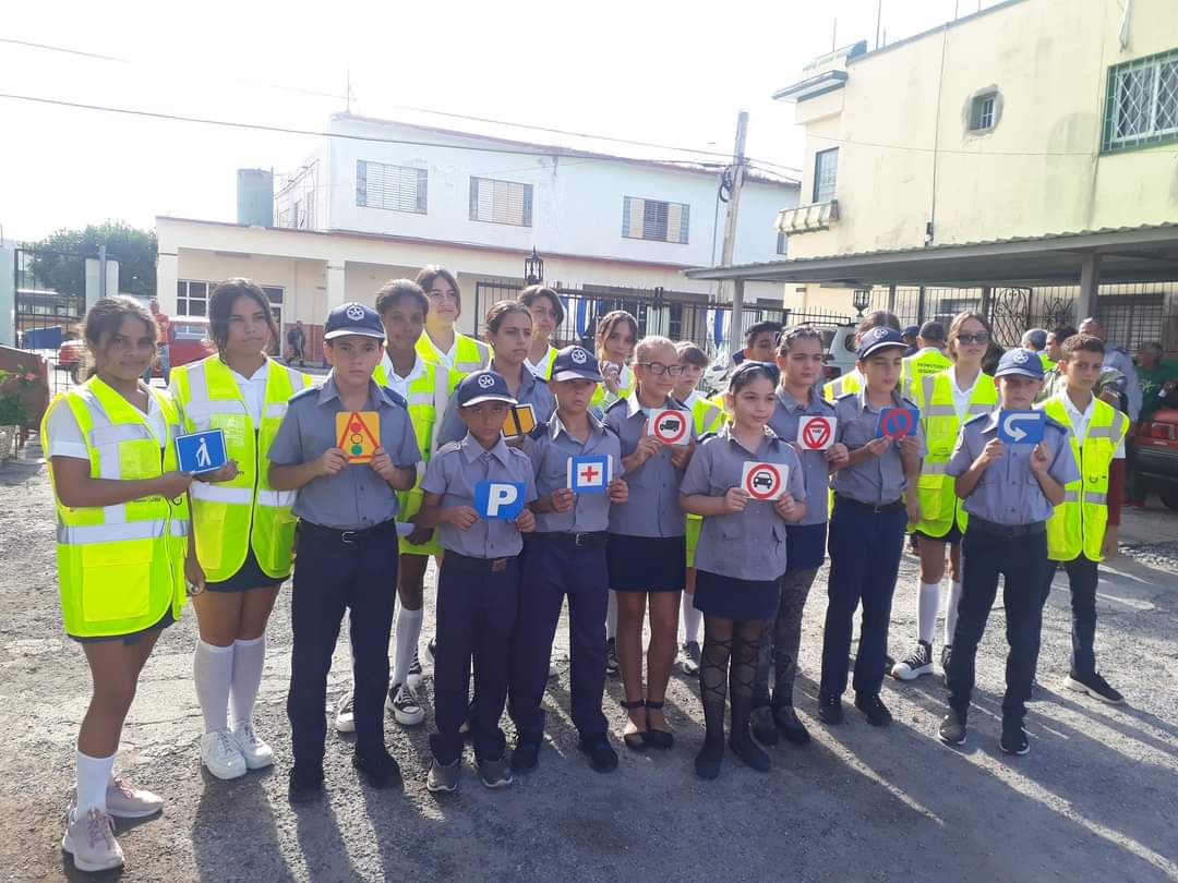 Inicia en #PinarDelRío la 60 edición de la Jornada Nacional de Seguridad Vial. El acto de inicio se celebró en la Empresa Provincial de Transporte Agropecuario seleccionada por los resultados de sus choferes en materia de #SeguridadVial.