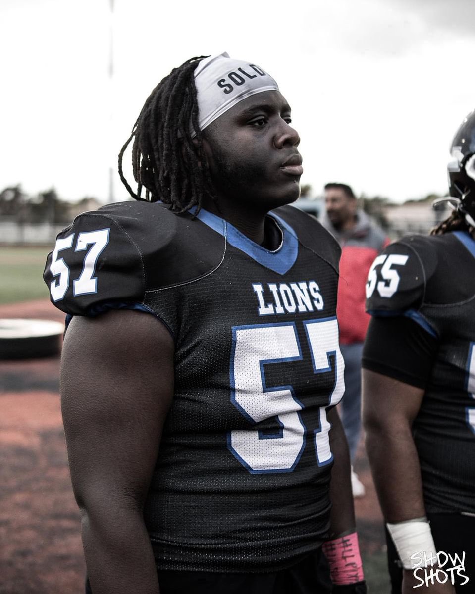 Junior season highlights🥷🏾 ‼️
share.qwikcut.com/6547ca0626170d…
<a href="/RobertH59010824/">Robert Hampton</a> 
<a href="/LionsFootballJC/">LincolnLionFootball</a>