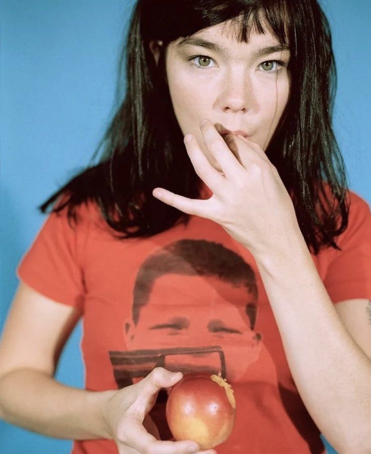 Still got a few spots open for my virtual Music &amp; Memoir writing workshop. TOMORROW NOV 7th <a href="/7pm/">Huong Le</a> ***DM for details. OR email me bc I’m trying to ease back on social media. Starinawrites@gmail.com