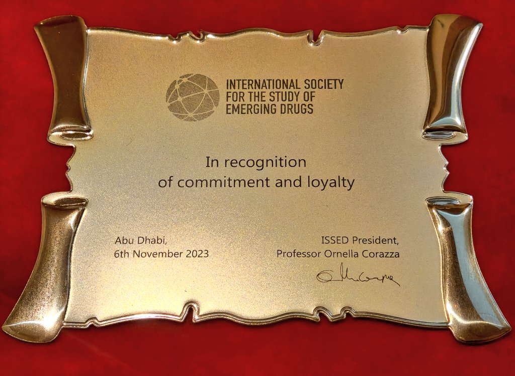 christophestove's tweet photo. Thankful to the International Society for the Study of Emerging Drugs @NPS_issed for the recognition of our scientific work on new psychoactive substances #NPS.
👉 #OneForTheTeam (past &amp; current).
👉 Sincere thanks to our many collaborators from all over the 🌎.
#NPSAbuDhabi2023 https://t.co/xZnWDIo30a