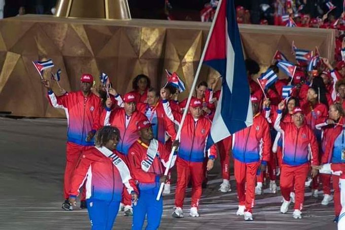 Cuba en Santiago-2023, digna como su pueblo.
#MasRetosMasCompromiso #SanctiSpíritusEnMarcha #UnidosXCuba <a href="/DiazCanelB/">Miguel Díaz-Canel Bermúdez</a>  <a href="/DrRobertoMOjeda/">Dr. Roberto Morales Ojeda</a> <a href="/PartidoPCC/">Partido Comunista de Cuba</a>