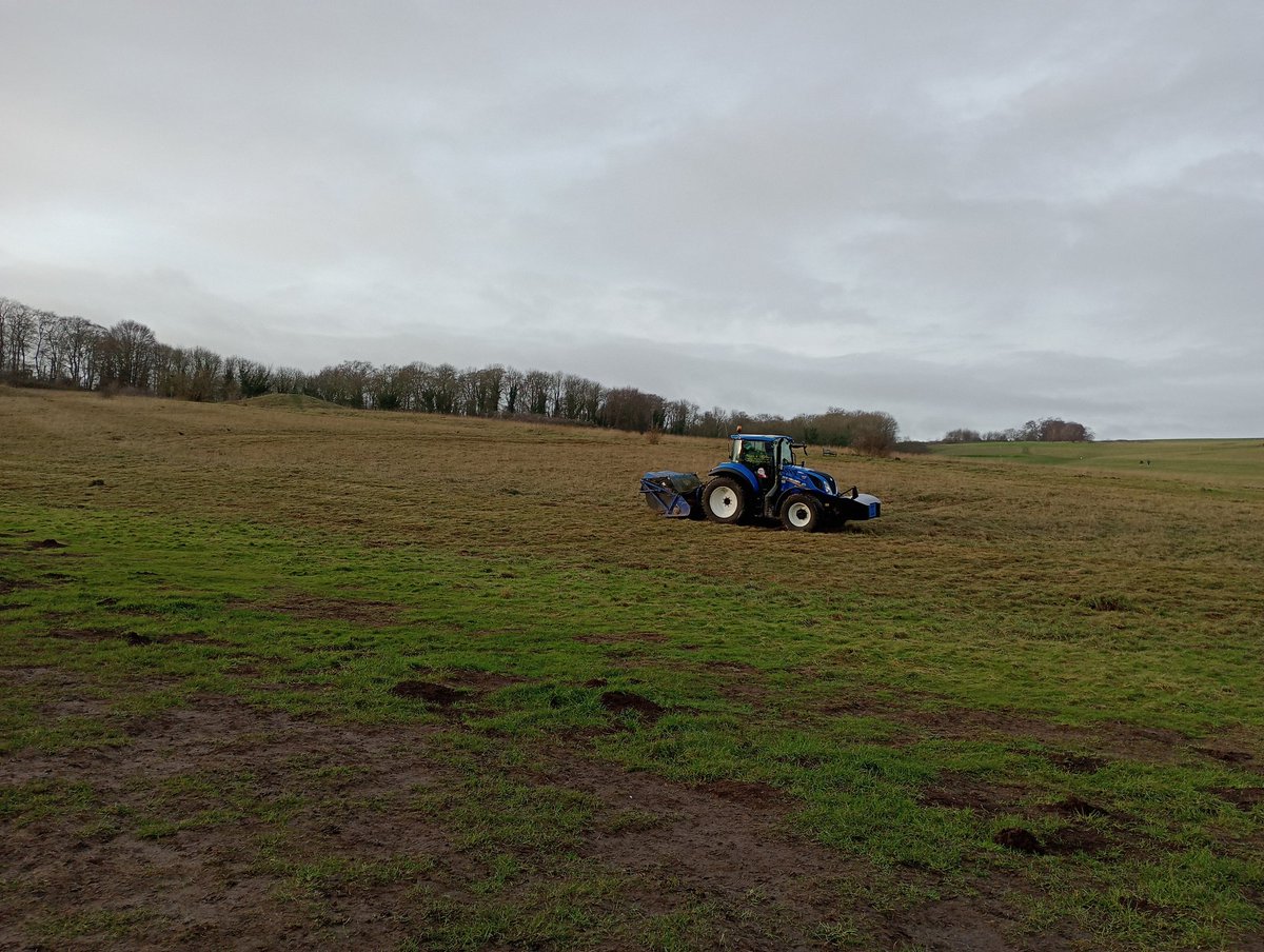 The annual cut and collect begins tomorrow! This is vital to the health of the Heath. Cutting of areas will be staggered to increase biodiversity, so work will be ongoing for several months. Please be aware of machinery on site during this time. Thank you for your understanding.