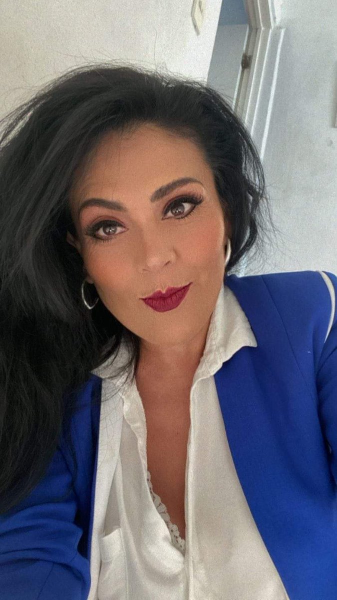 JilotepecSreb's tweet photo. Estimadas Maestras y Maestros, ha sido un honor ser parte de esta excelente Región, conocerles y ser partícipe de su trabajo siempre profesional. Agradezco profundamente su compromiso y dedicación. Les deseo lo mejor en sus futuros desafíos. ¡Hasta pronto, gracias por todo¡ https://t.co/xsff2xmlHJ
