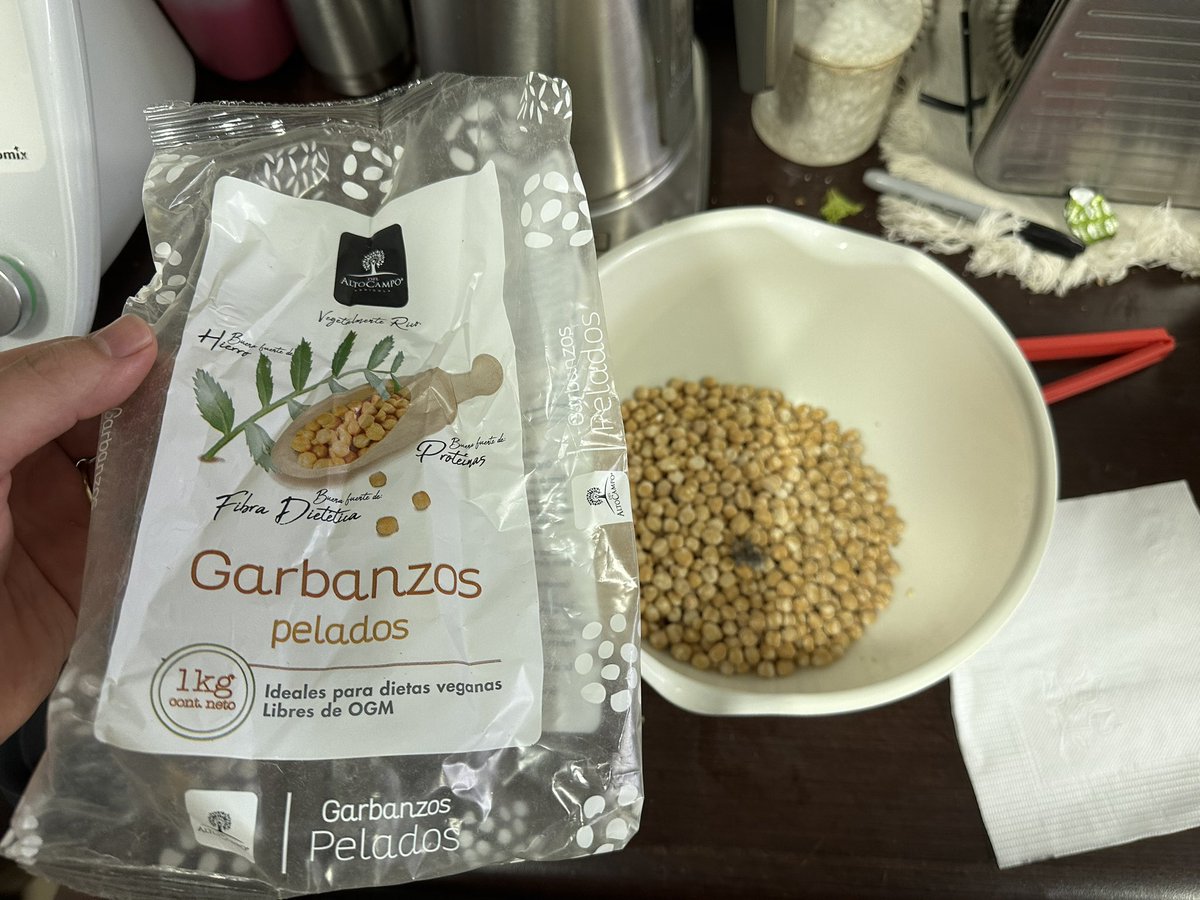 jidonas's tweet photo. Compré garbanzos marca alto campo en @JumboChile y venía un pedazo de cabeza de ratón. Increíble la negligencia y falta de sanidad.
@SERNAC https://t.co/NePpWHNvRj